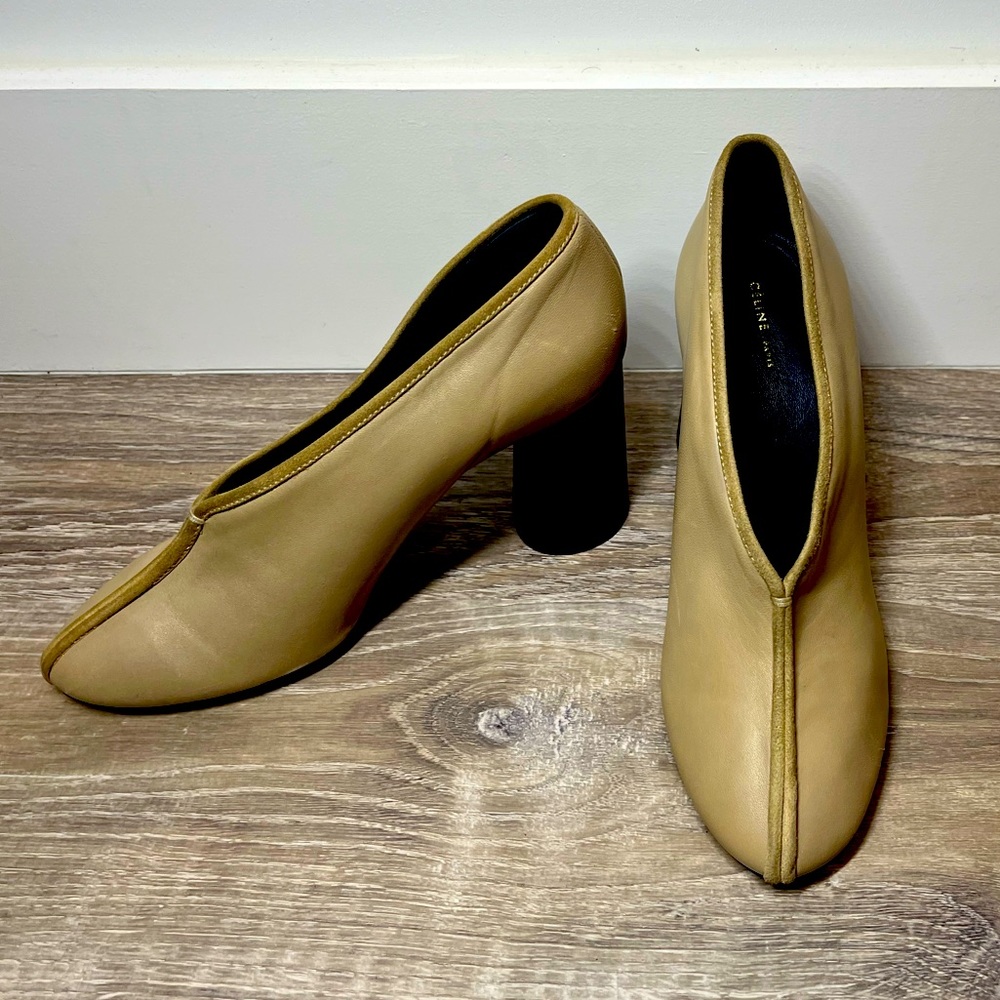 CELINE Split Toe Beige Leather Block Heels (size: 37)